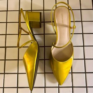 Intentionally Blank Metallic Gold Pointed Toe Slingback Low Heels, sz 10